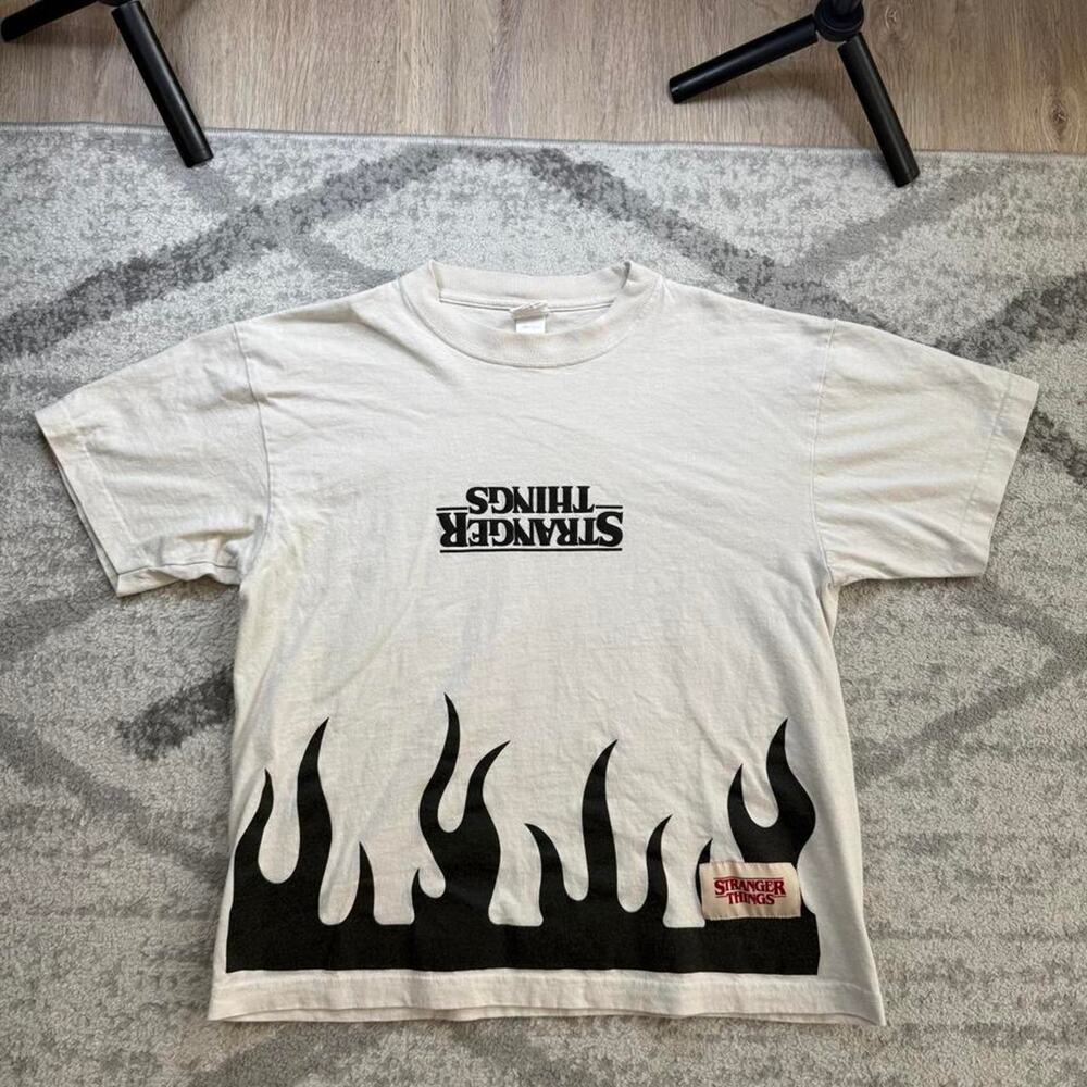 Pacsun stranger things flame graphic